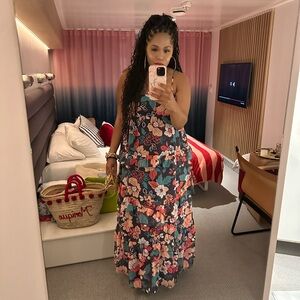 Long Flowy Dress Sz Large